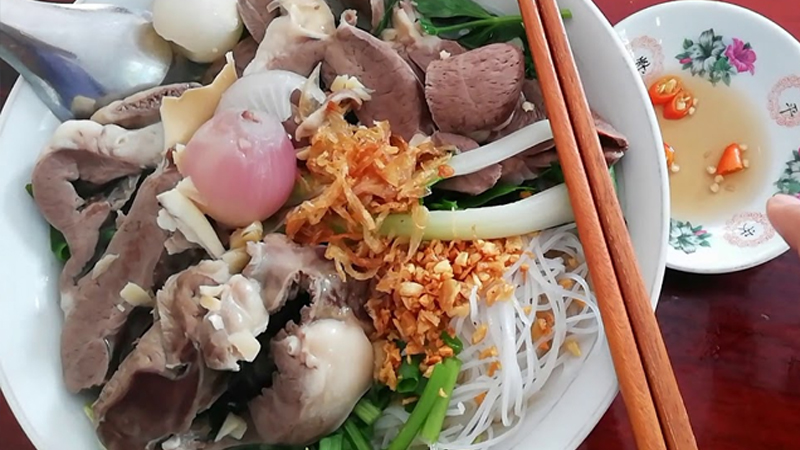 Hủ Tiếu Tim Heo