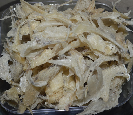 CHÂN YẾN RIA