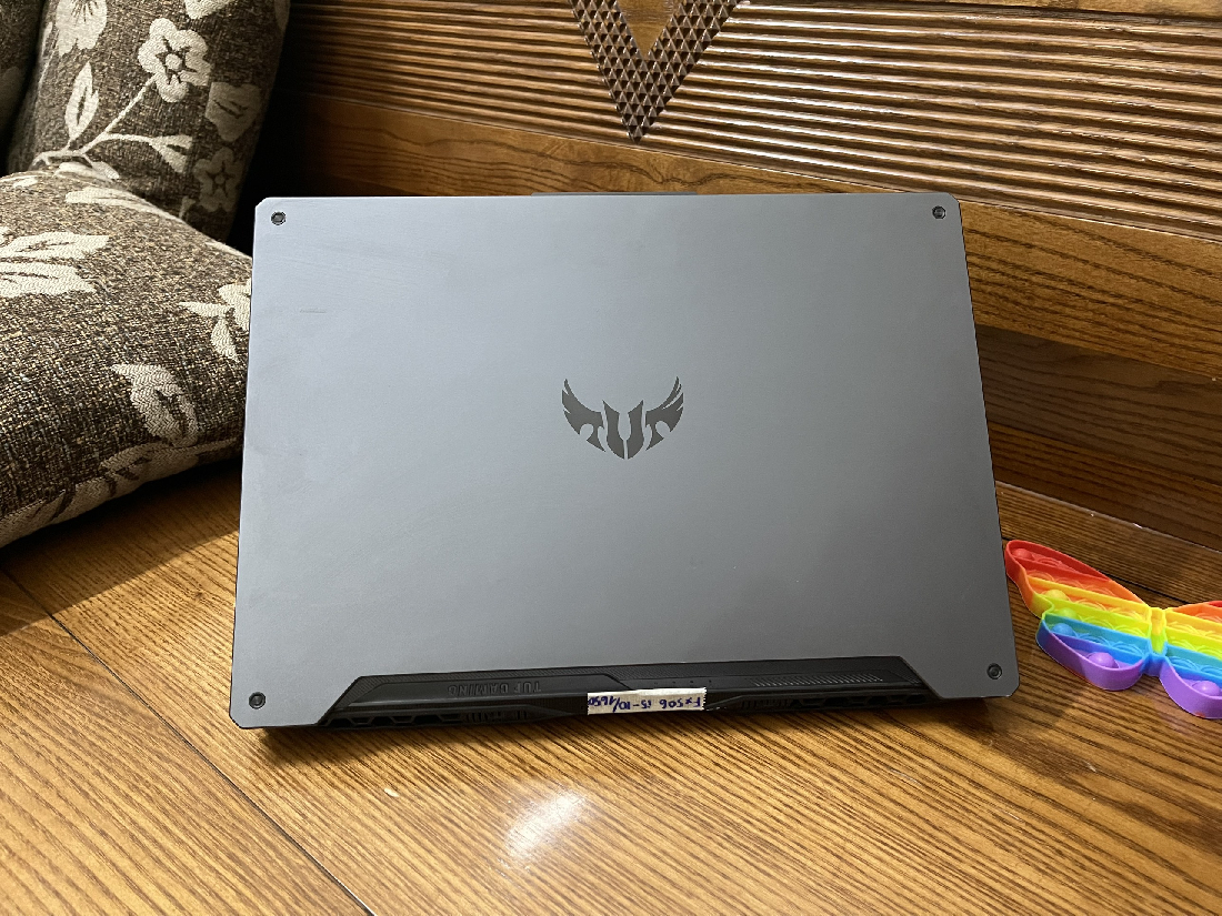 Asus Tuf Gaming F15  FX506 mẫu mới nhất, chiến game tốt chip i5-10300HRam 8gbSsd 256 gbVga rời  NVIDIA GTX1650 Ti màn 15.6in” 60 Hzz Pin 2.5h