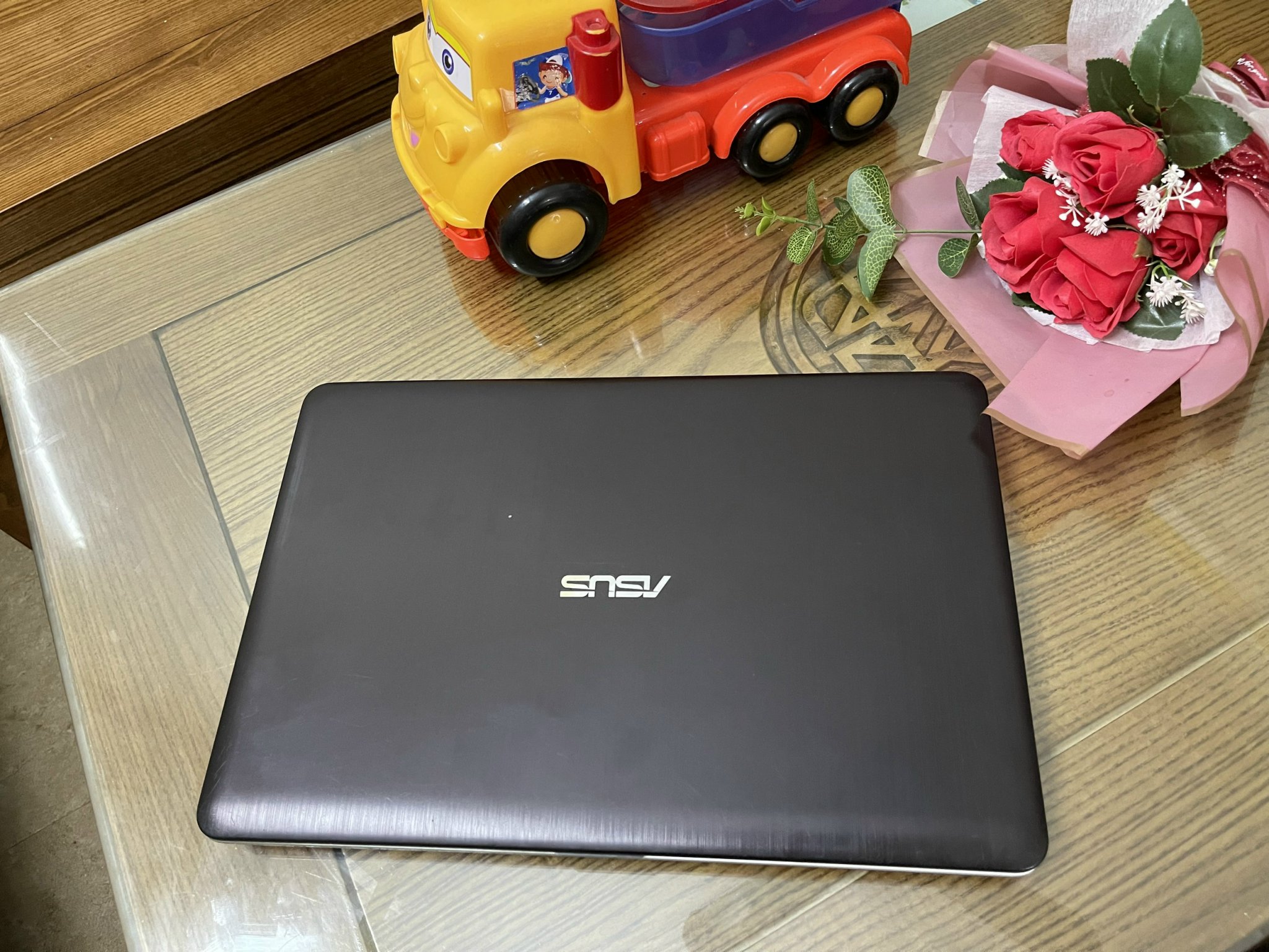 Asus X541Ua máy đẹp i5-6200u Ram 8g Ssd 120g Màn 15.6 in học hành làm viec