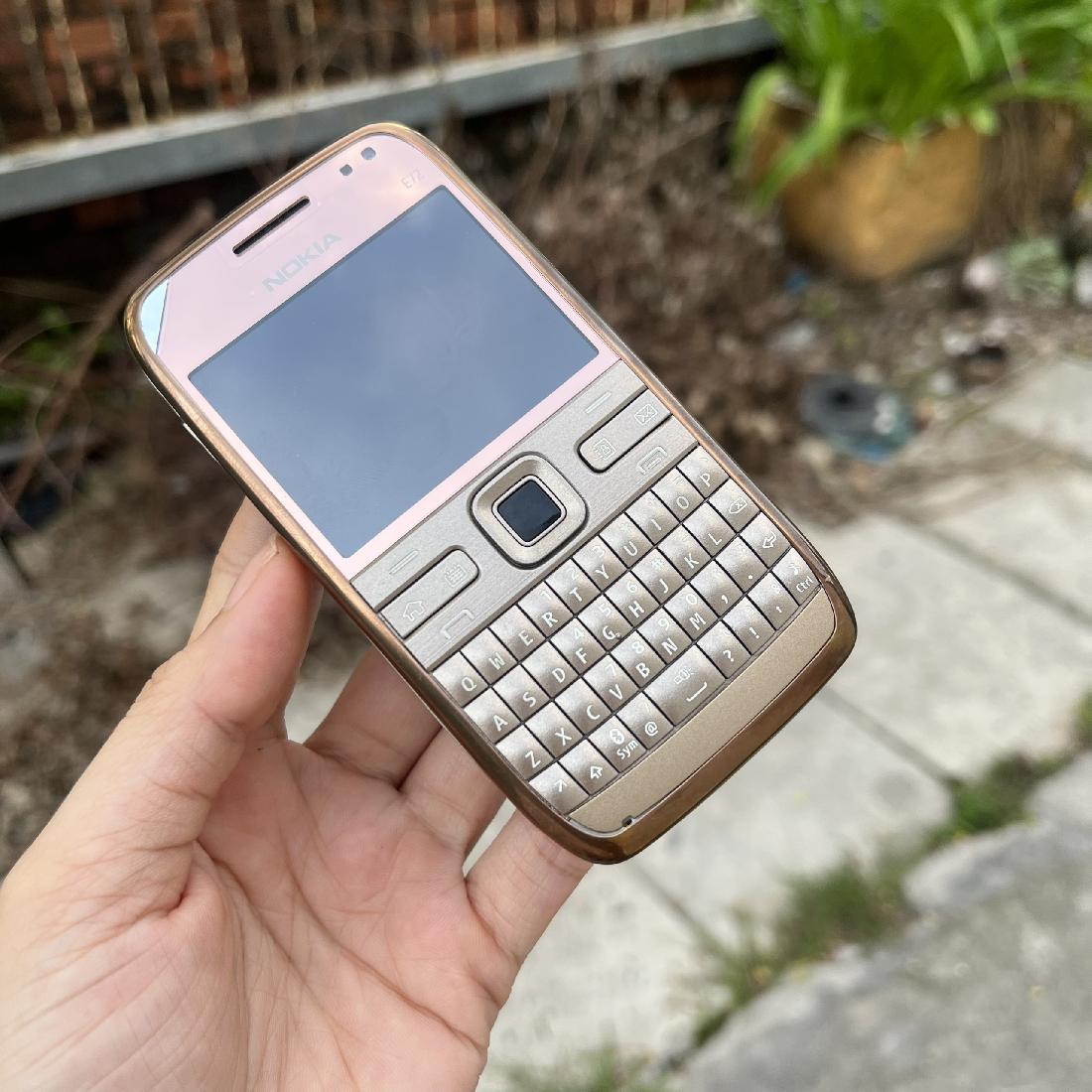 Nokia E72