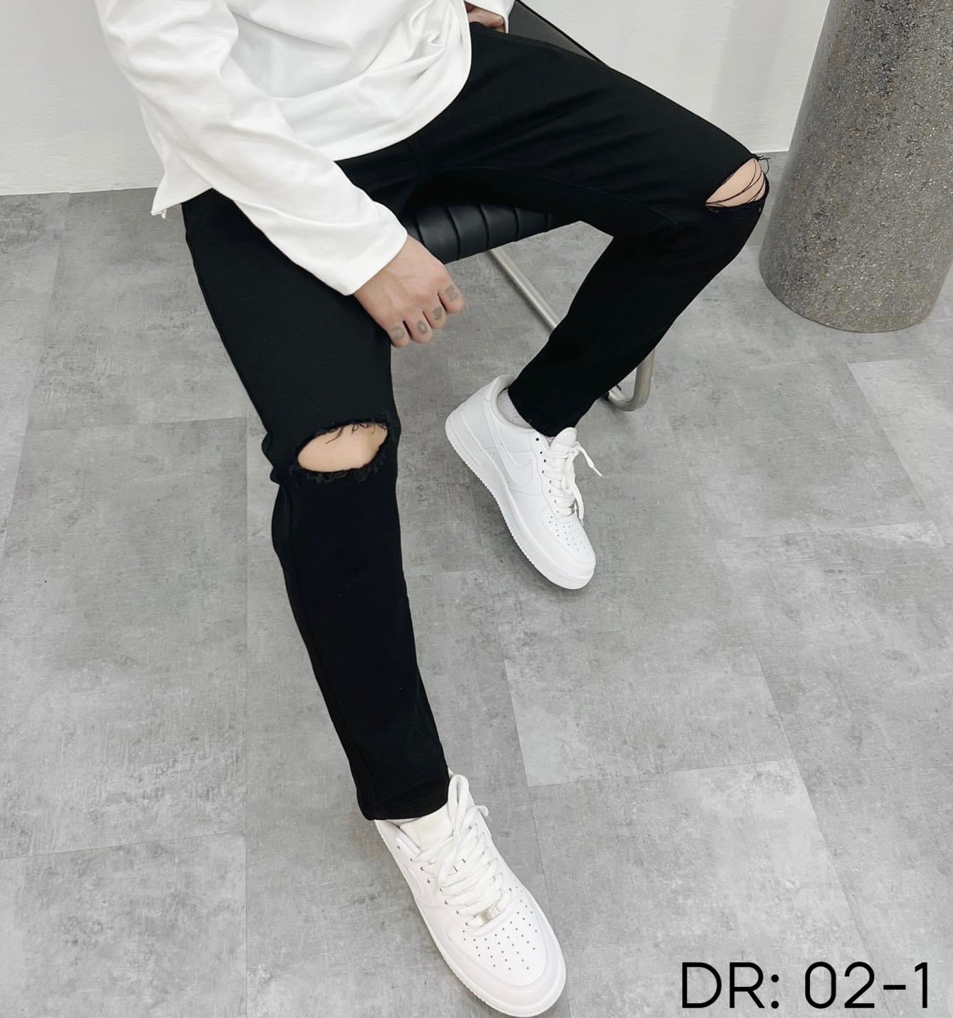 Link - Quần jean đen nam rách gối ống côn dáng hàn quốc quần bò đen cao cấp chất liệu không phai màu không xù (https://shp.ee/j77499v)