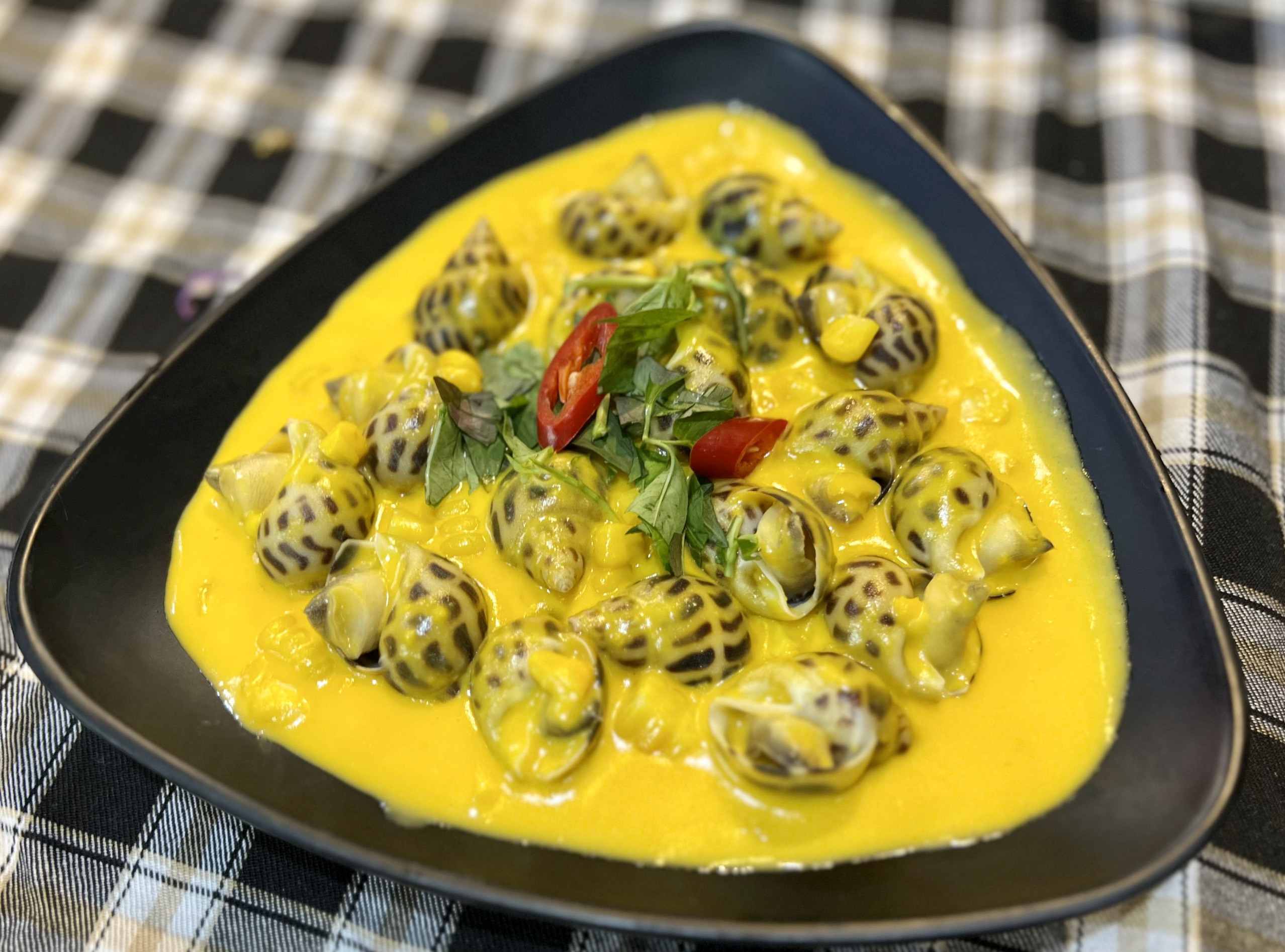 Ốc Hương Sốt Trứng Muối (200g/phần)