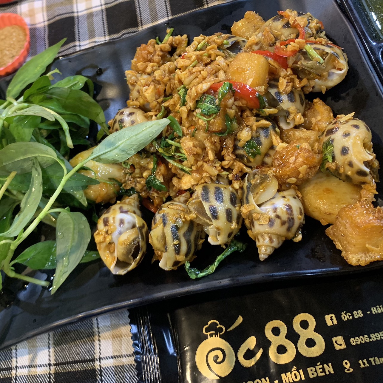 Ốc Hướng Cháy tỏi (200g/phần)