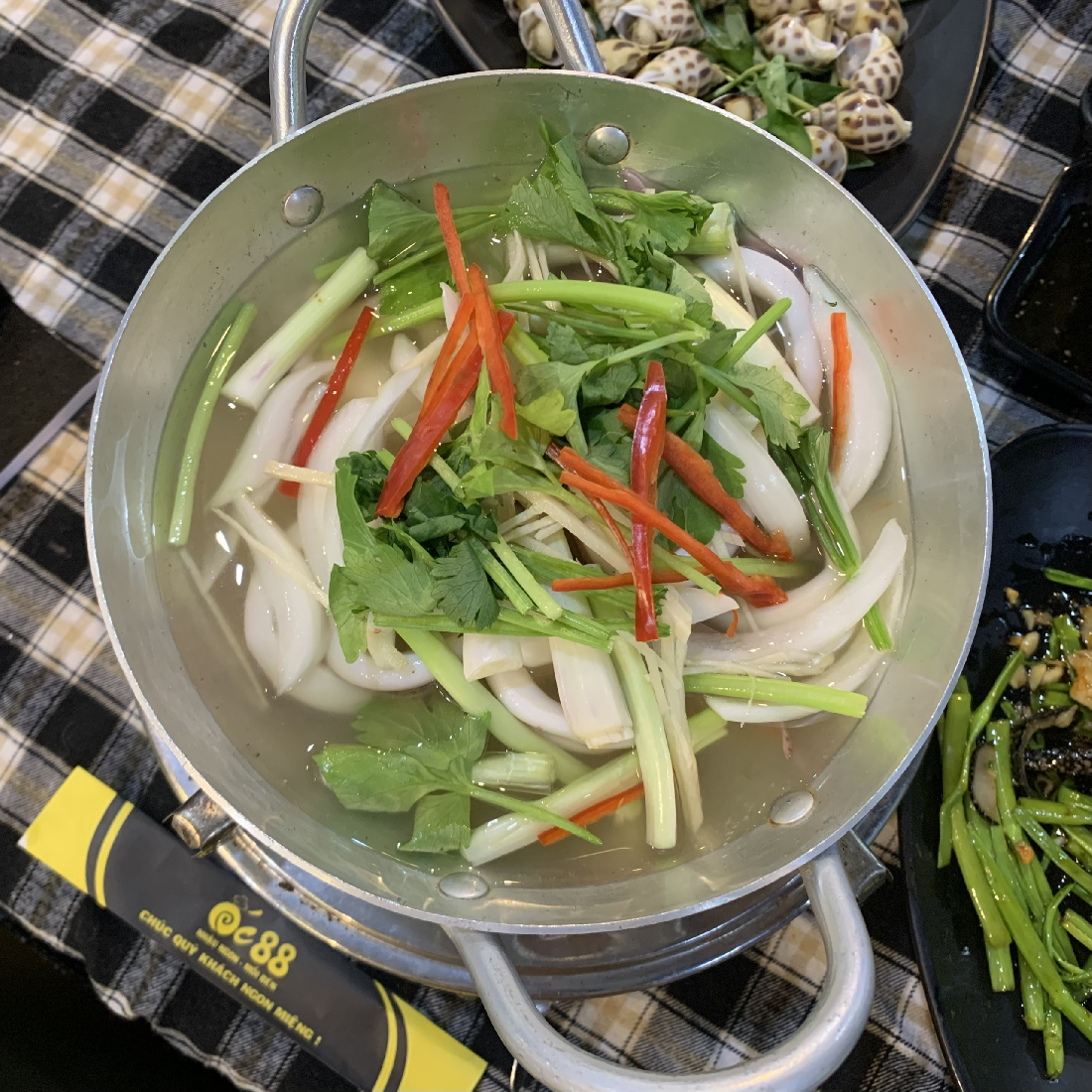 Mực Hấp Hành Gừng