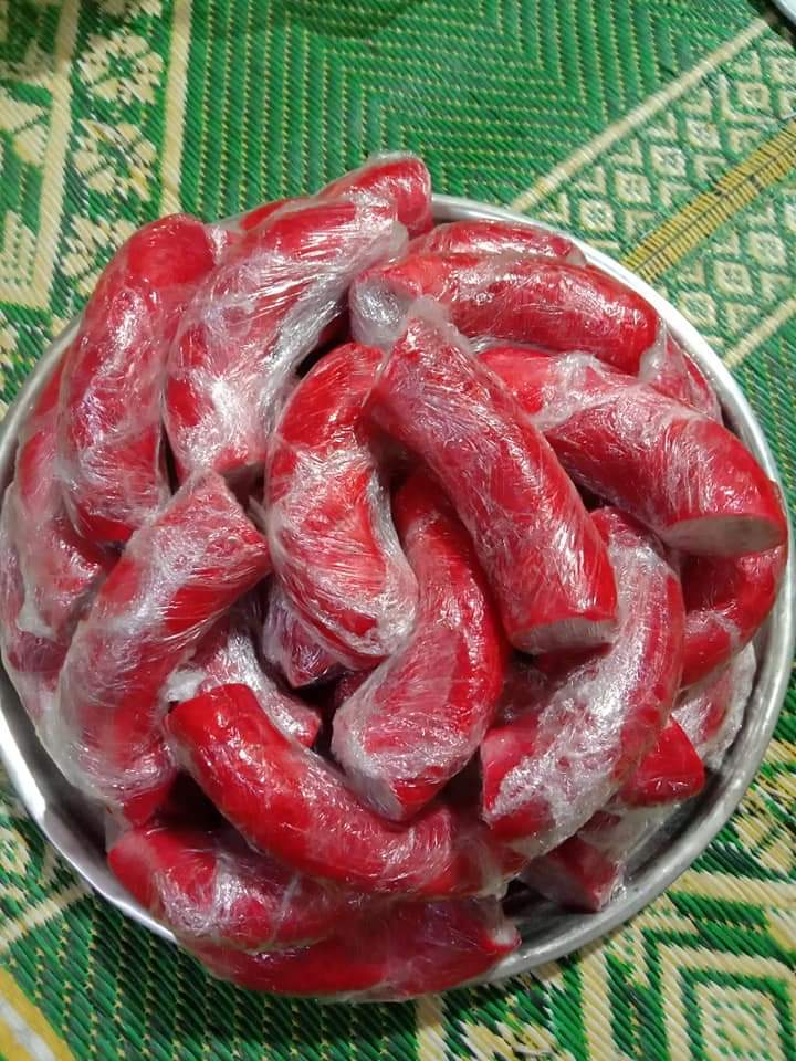 Xúc xích đỏ 