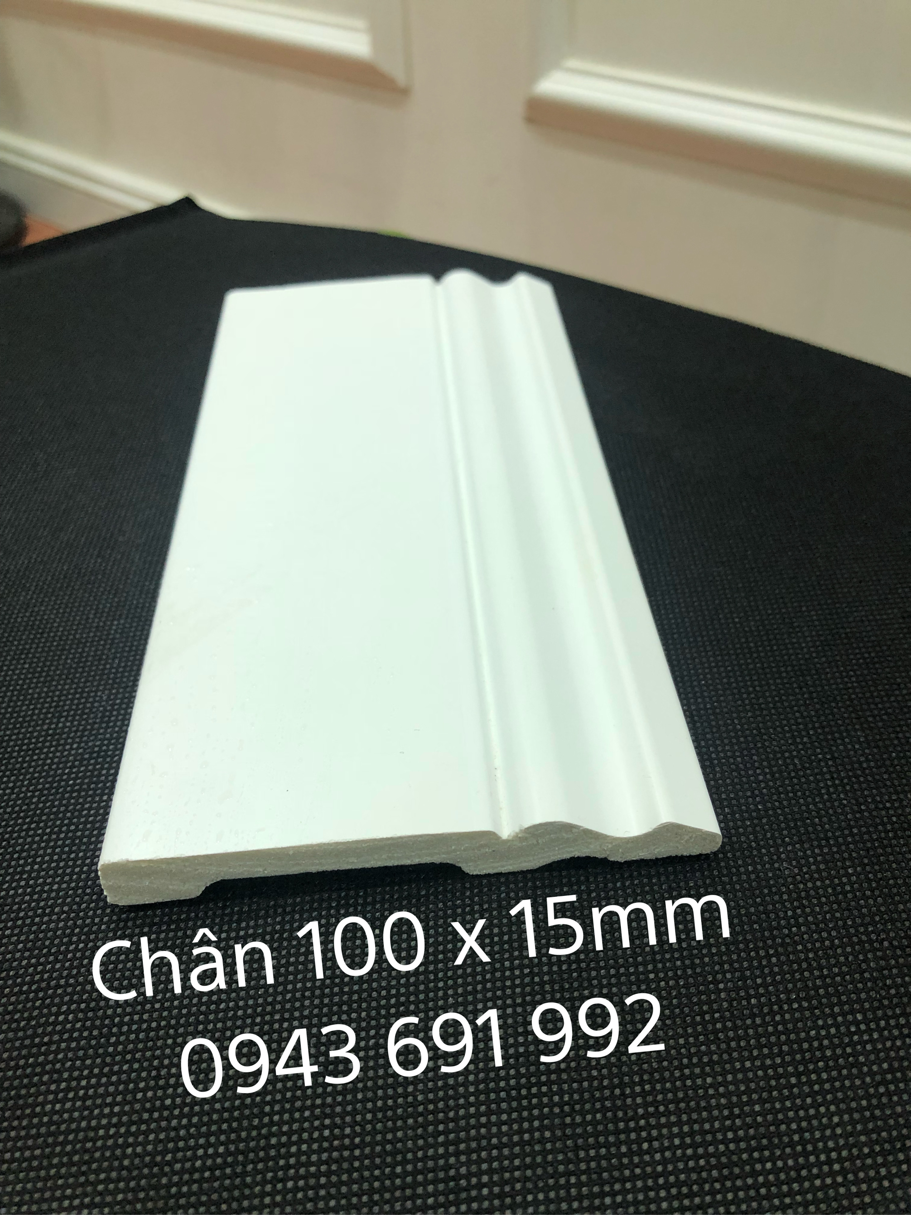 Chân tường nhựa composite trắng đã hoàn thiện bề mặt bản 10cm