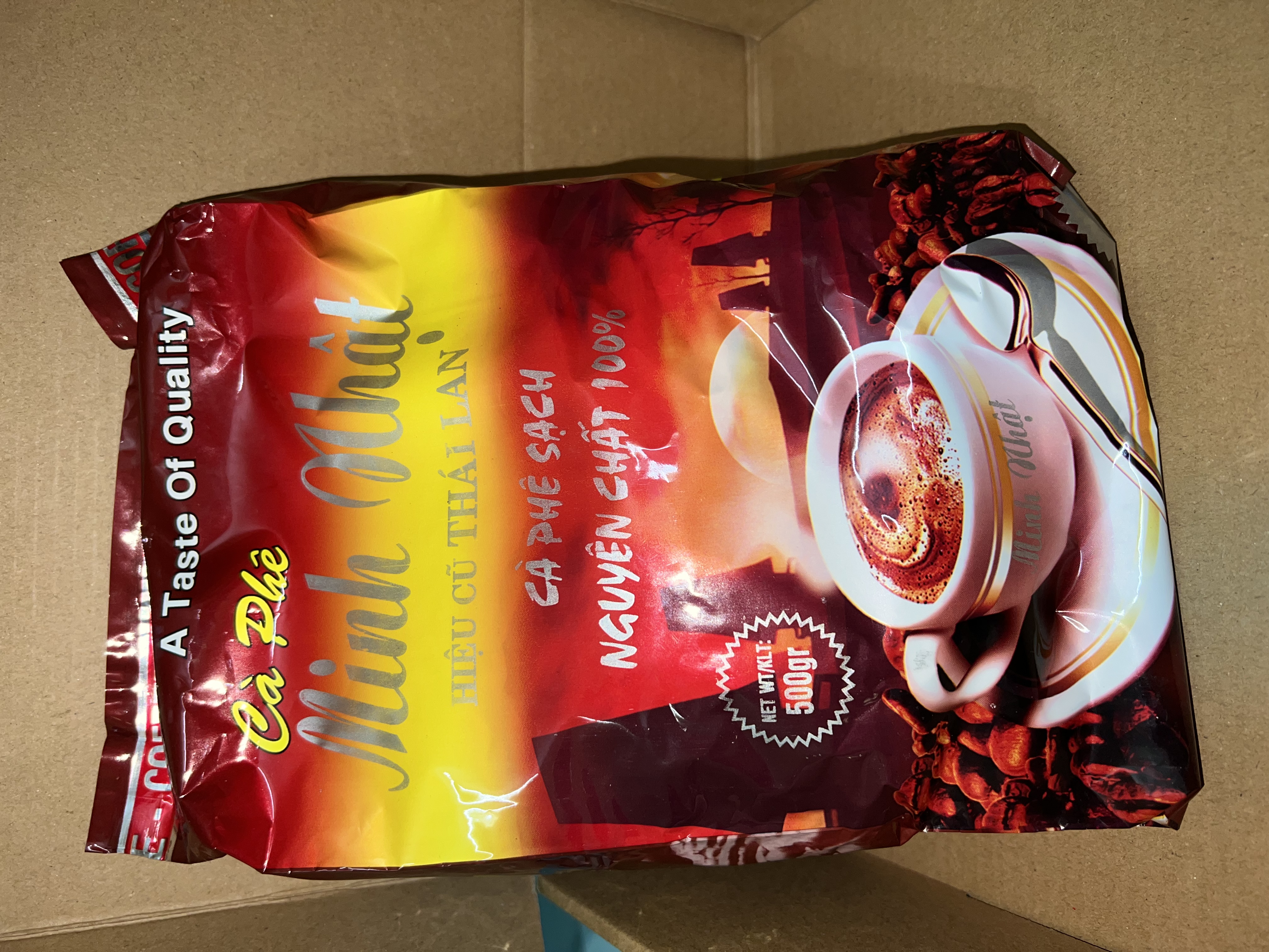 Cafe hạt đã rang và cafe đã xây