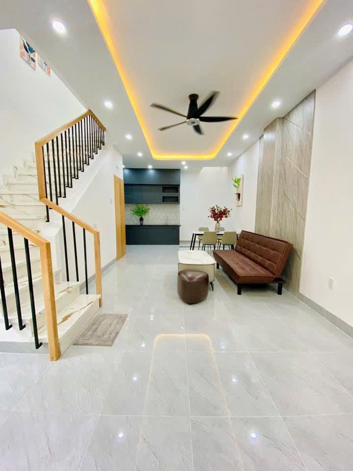 Bán nhà đường Trần Hưng Đạo