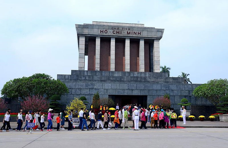 Quảng Trường Ba Đình - Lăng Chủ tịch Hồ Chí Minh - Nhà Tù Hỏa Lò