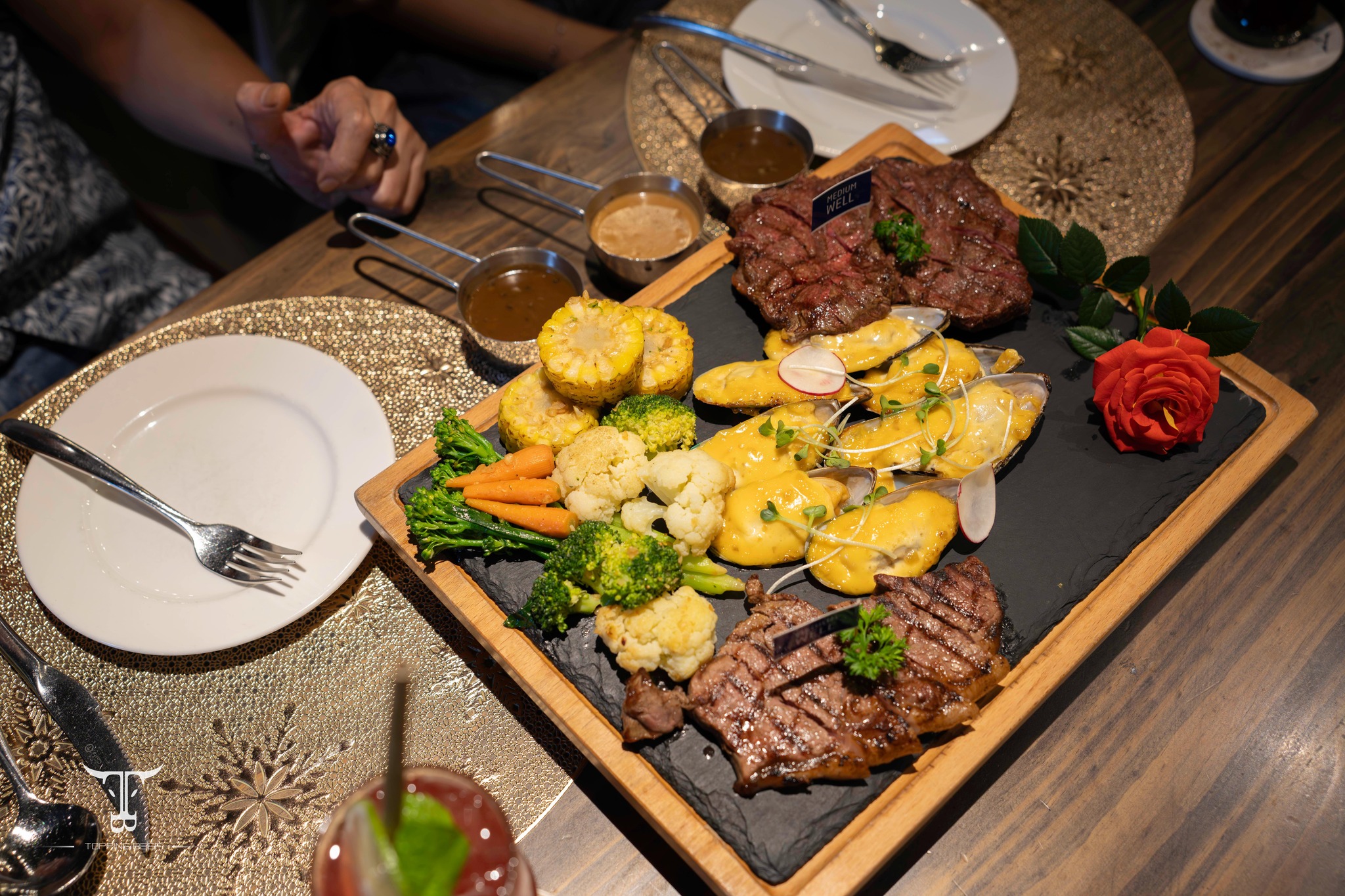 Steakn love the villa