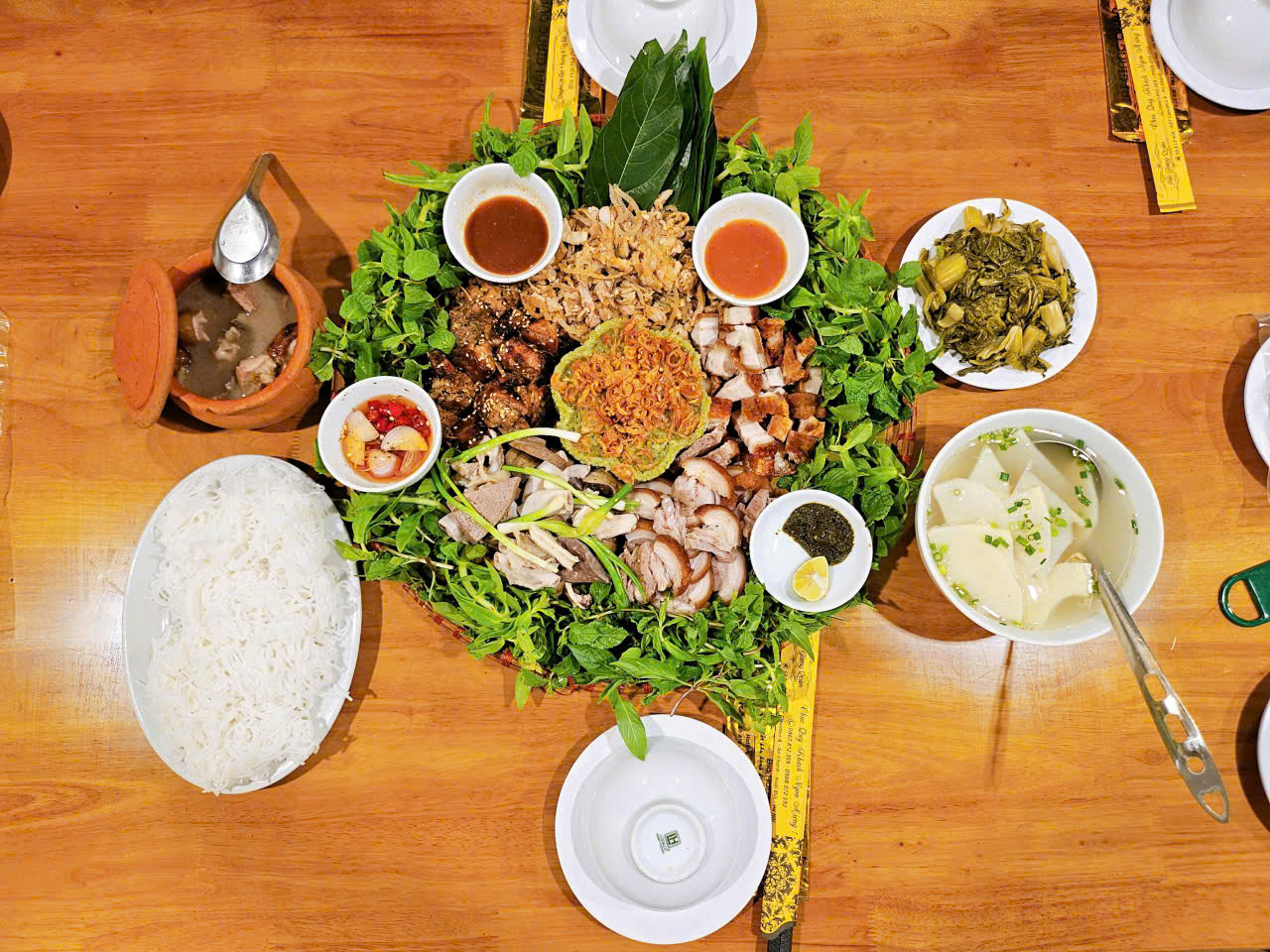 Mẹt Lợn Mán 3 Người
